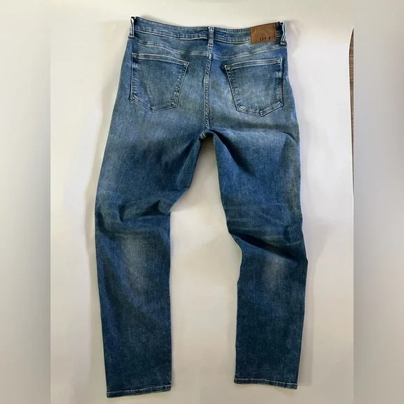 Express Men's Blue Jeans - slim - 34x32 - Picture 3 of 4